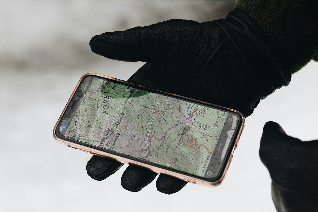 How Private Tracking Devices Give Safety for Solo Winter Outings