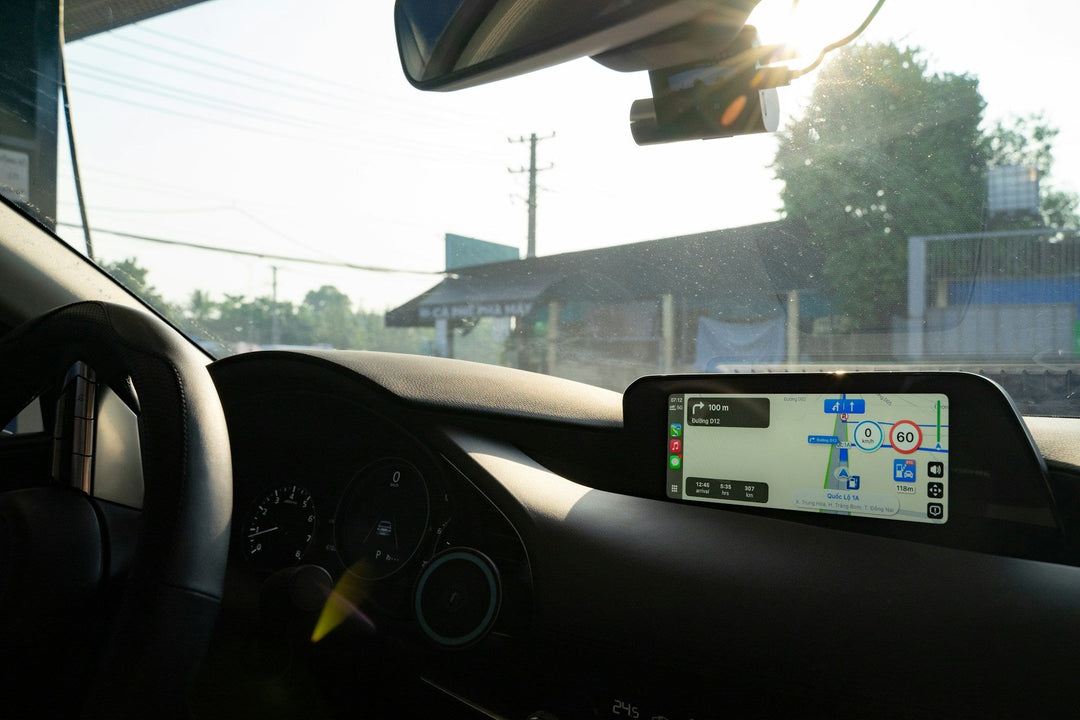 Advantages of Using a Camera GPS Tracker in Your Car